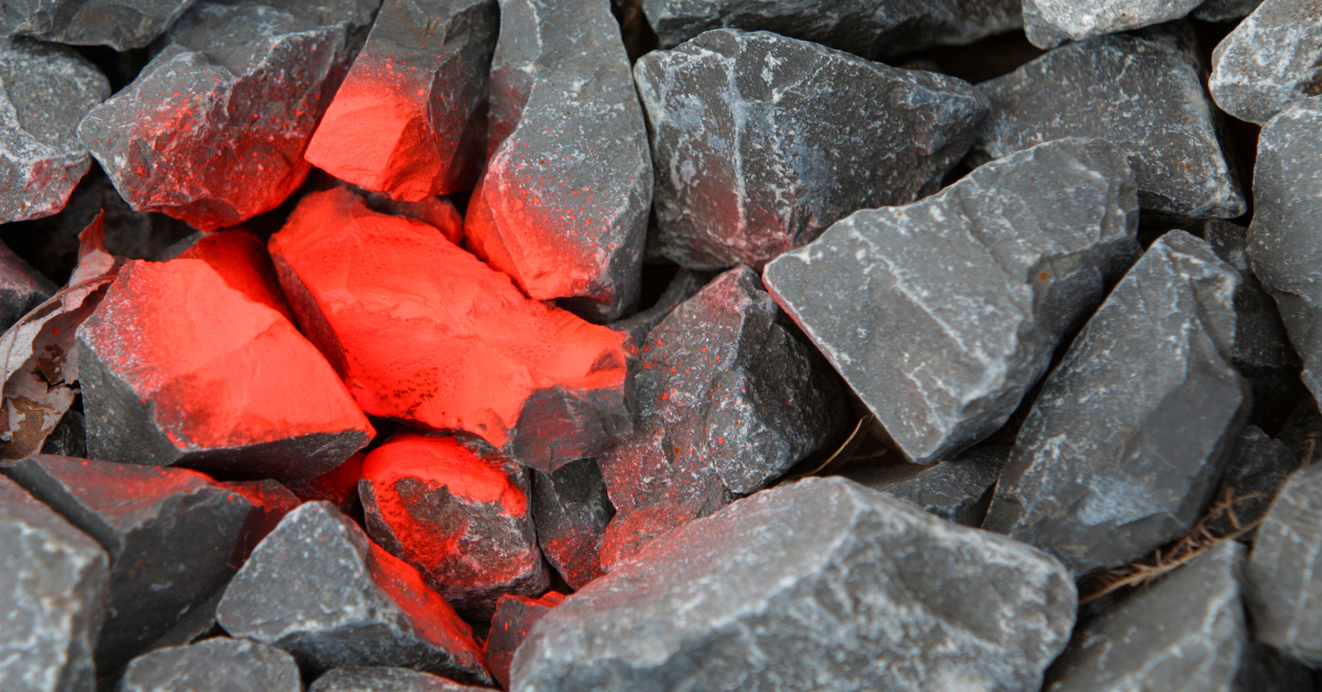 How to Remove Spray Paint from Rocks